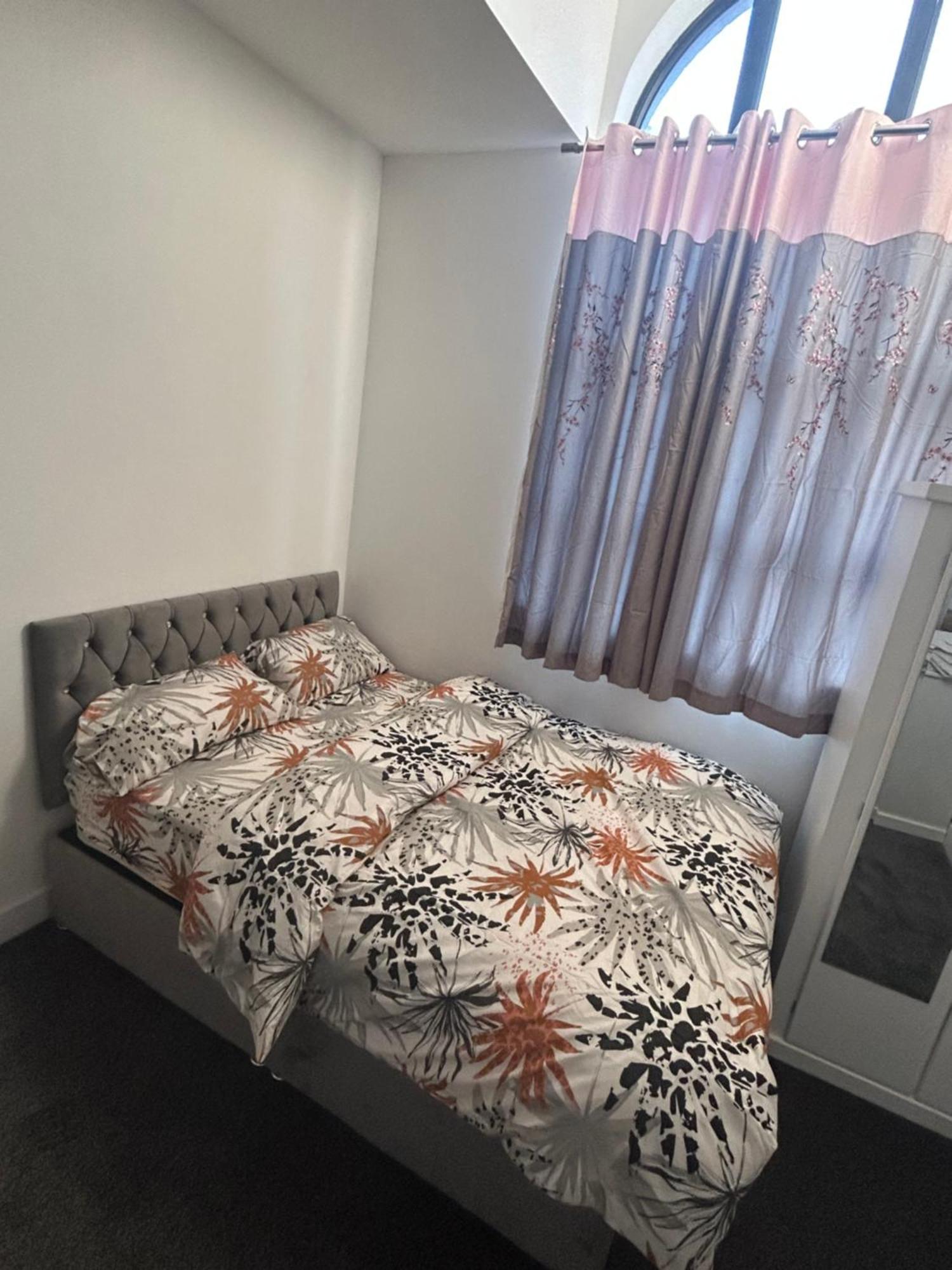 Lovely 1 Bed Apartment In Salford Manchester Exterior foto